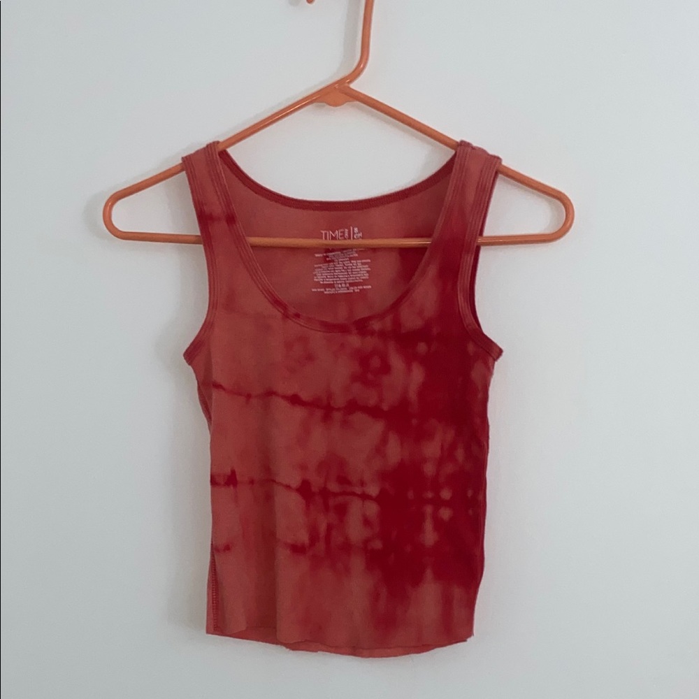 Red cropped tie dye tank